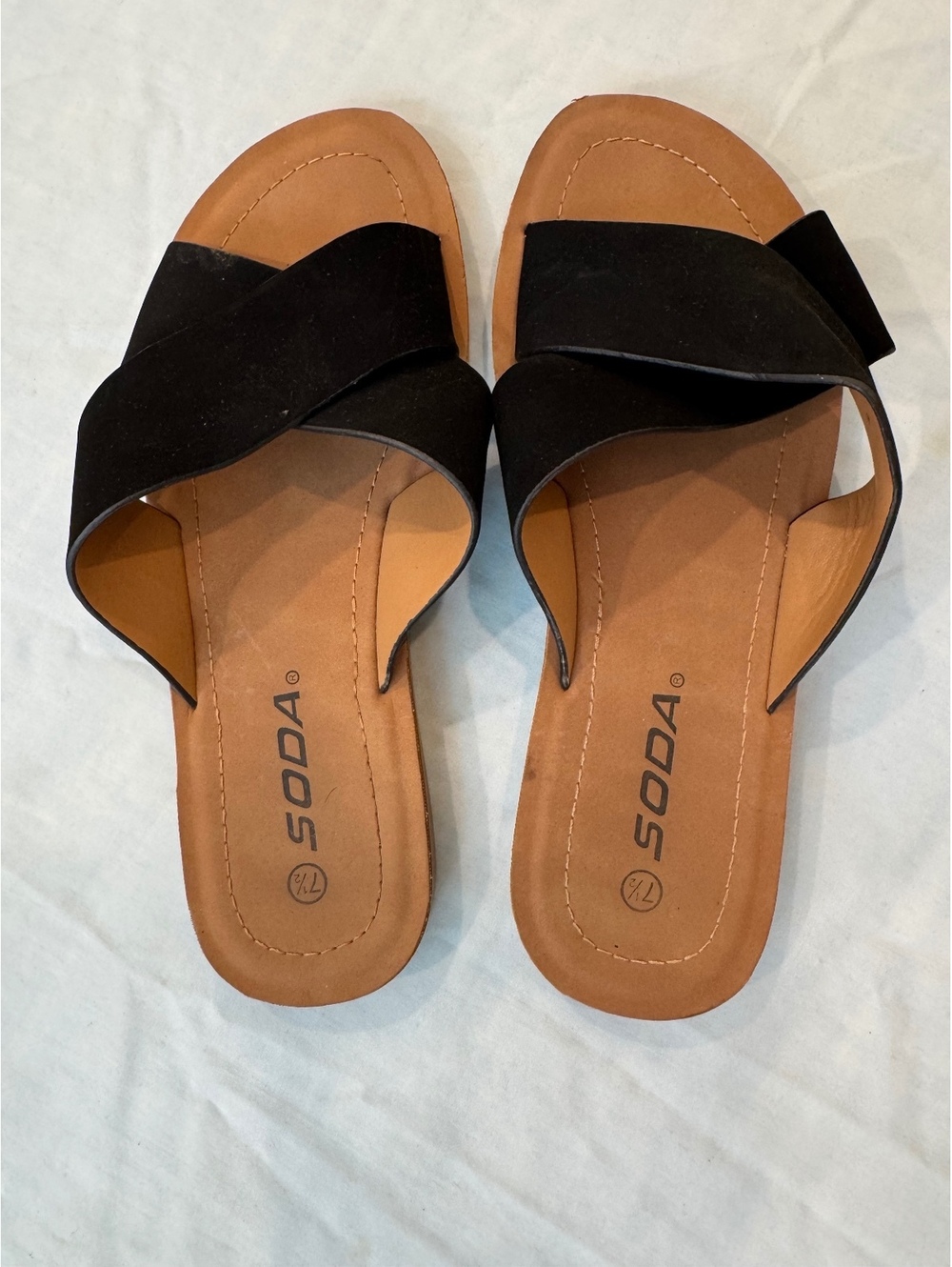 SODA Women’s Black Criss Cross Slide Sandals Size 7.5 Slip On Flats